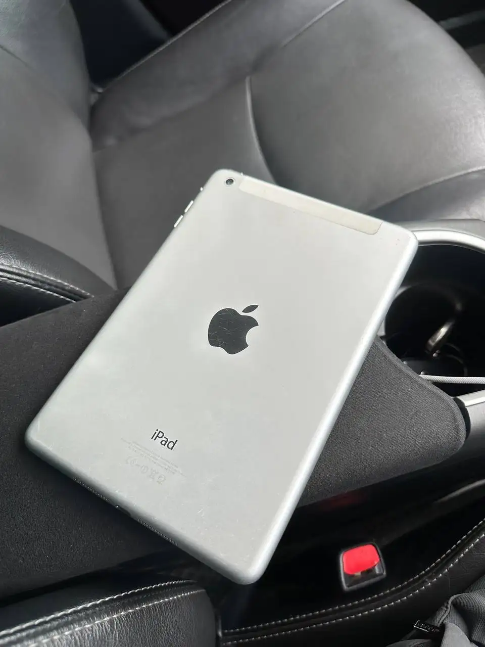 Продается iPad 4 mini - Планшеты (Электроника) в Владивосток