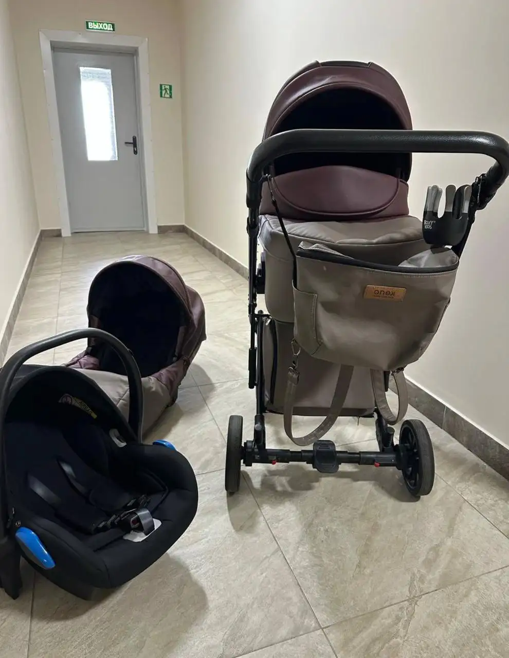 Продам коляску Anex 3в1 с аксессуарами - Коляски (Товары для детей) в Владивосток