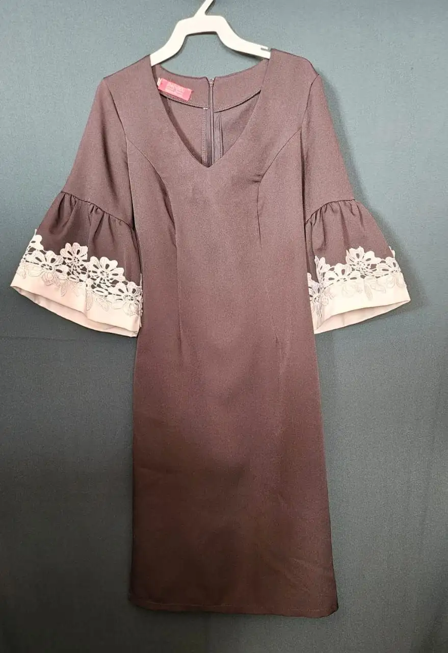 Стильное черное платье с кружевным рукавом - Платья (Одежда) в Владивосток