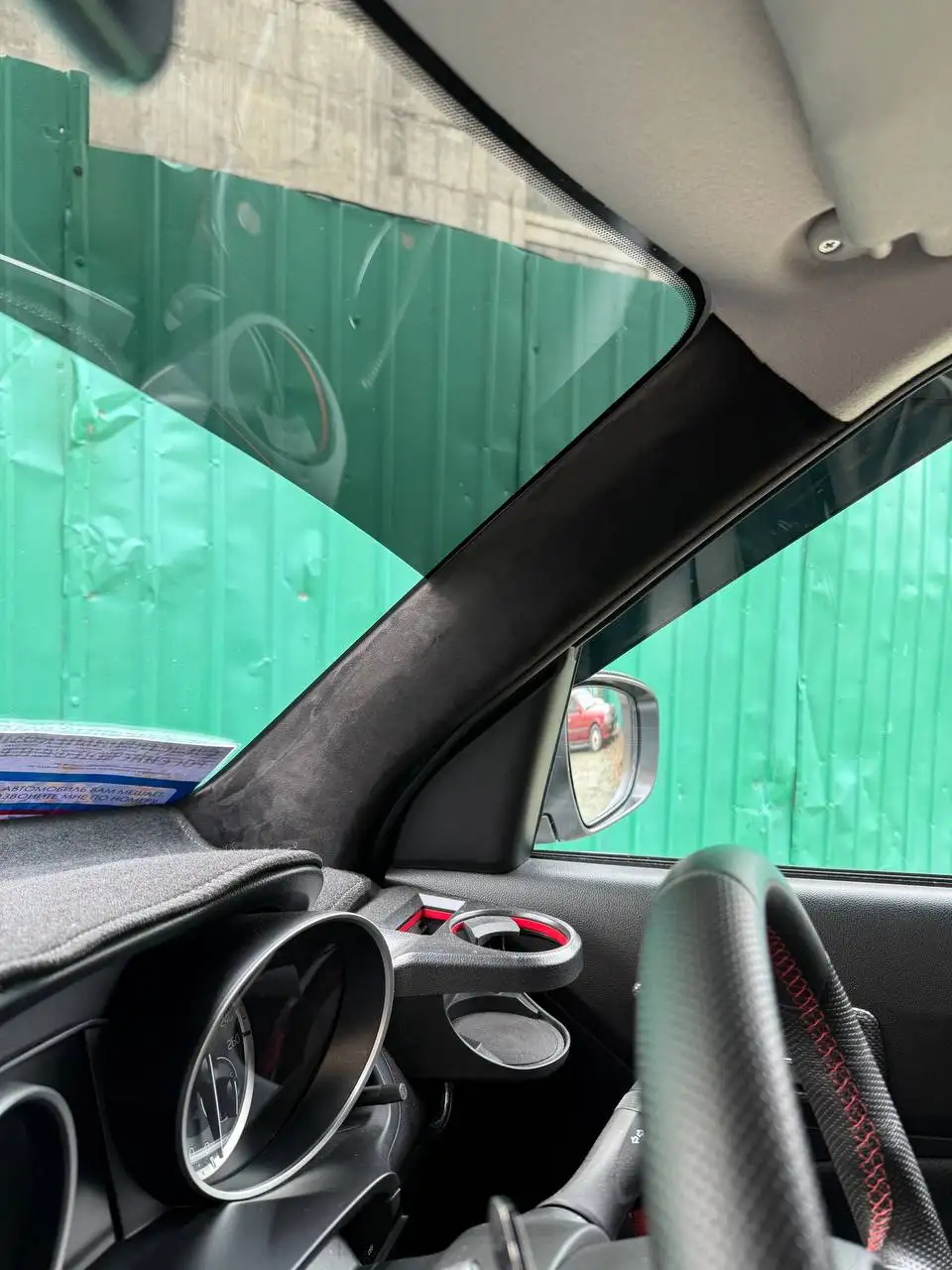 Услуги оклейки стоек алькантарой и элементов салона пленкой - Автоуслуги (Услуги) в Владивосток