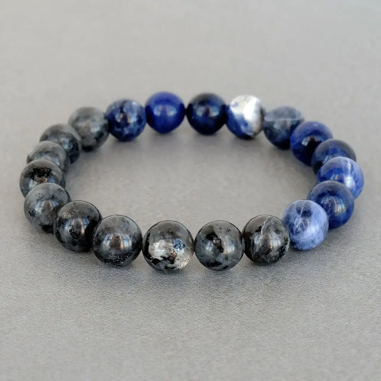 Браслеты из натуральных камней с ювелирной сталью - Бижутерия/Украшения (Хобби и отдых) в Владивосток