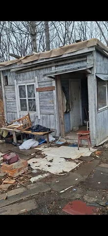 Рабочие для демонтажа домика и уборки участка - частное объявление в Владивосток