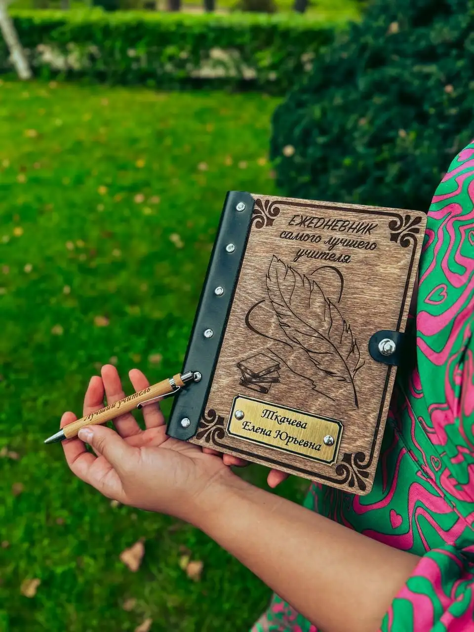 Ежедневники с кожаным переплётом и возможностью гравировки - Канцтовары (Хобби и отдых) в Владивосток