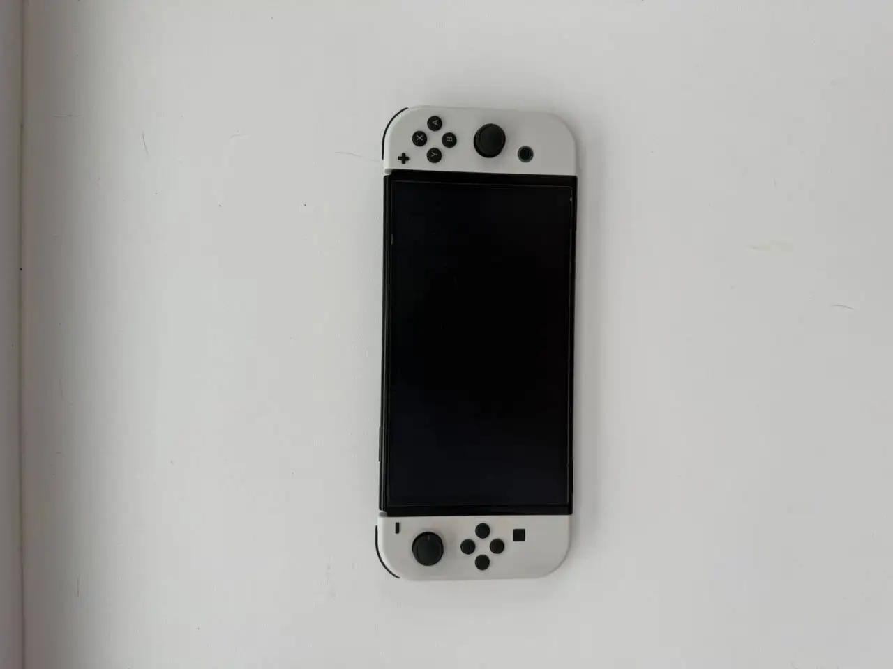 Nintendo Switch Oled с играми и джойстиком - Игровые консоли (Электроника) в Владивосток