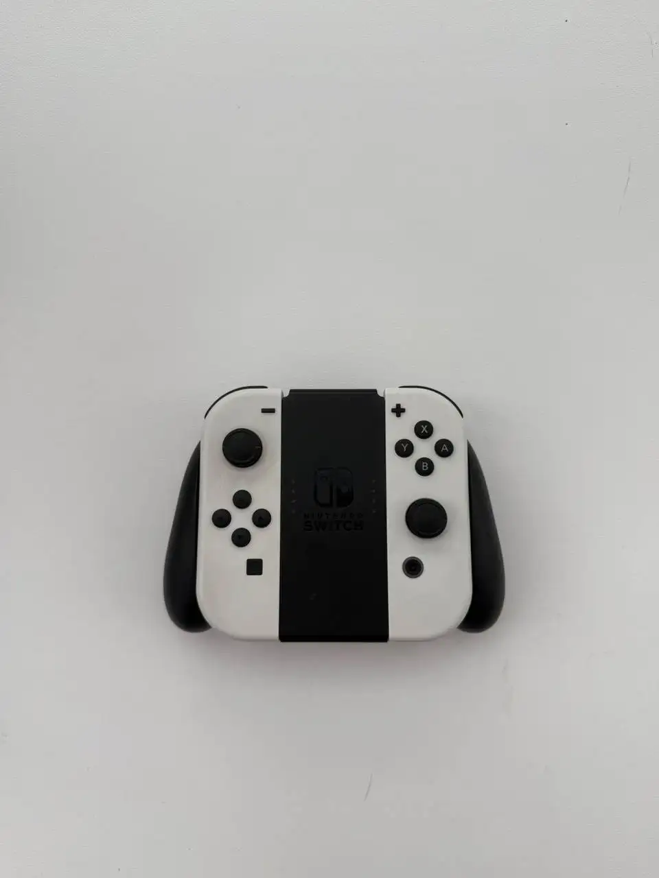Nintendo Switch Oled с играми и джойстиком - Игровые консоли (Электроника) в Владивосток