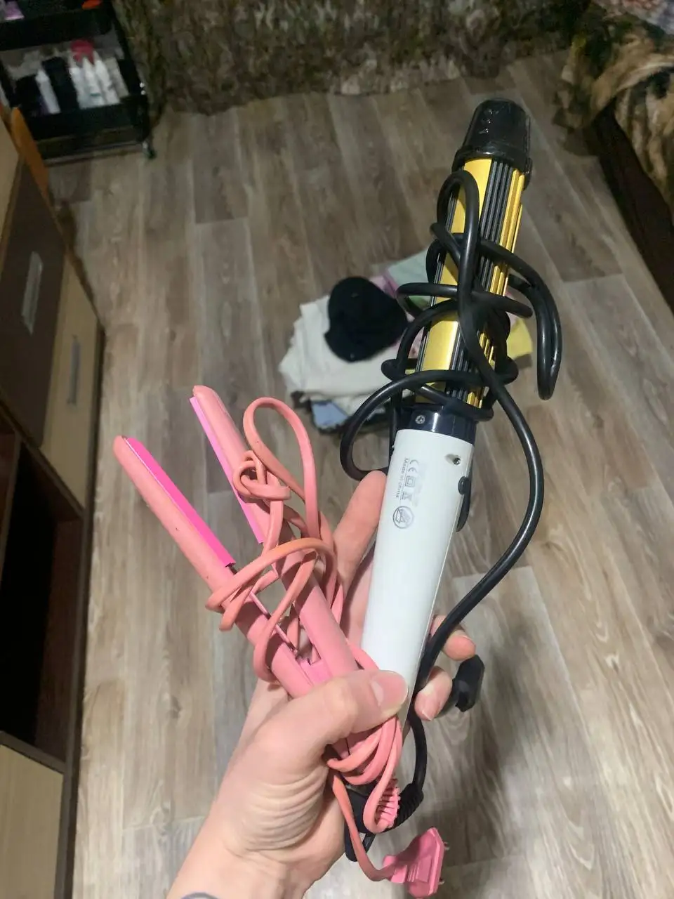 Отдам вещи за символическую плату - Женская одежда (Одежда) в Владивосток