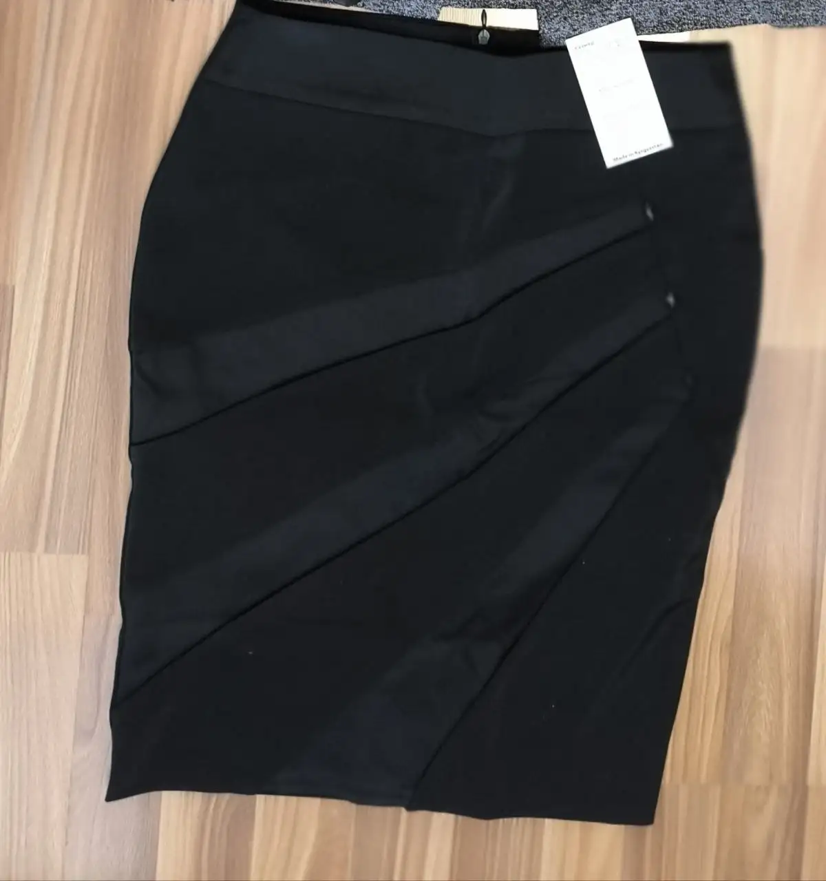 Новые кожаные сапожки и юбка в районе Ленинского ЗАГСА - Одежда в Владивосток