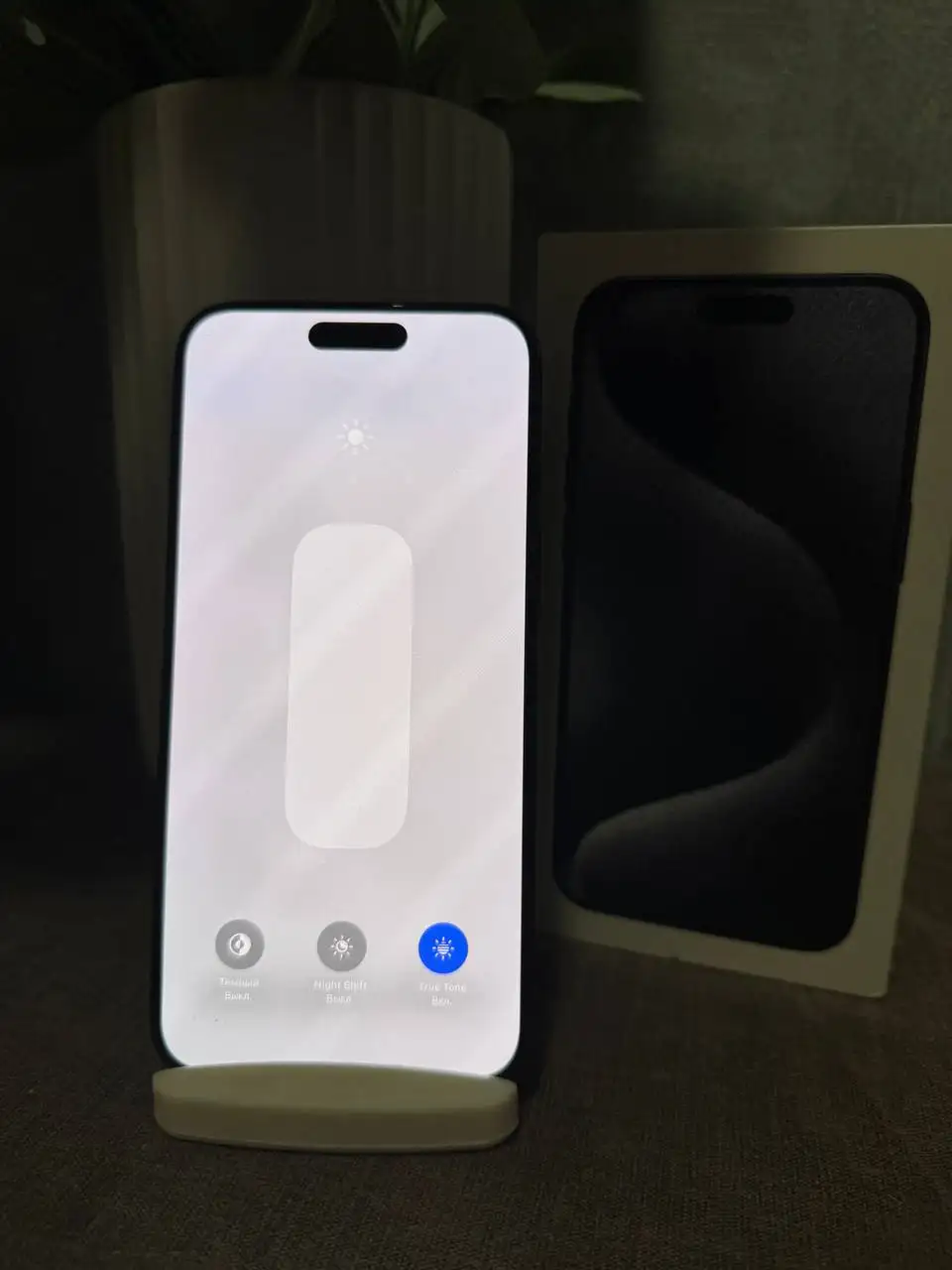 iPhone 15 Pro Max 87% АКБ с возможностью обмена - Смартфоны (Электроника) в Владивосток