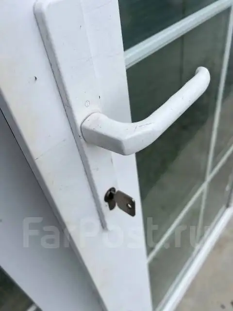 Пластиковая дверь Ш-138/В-208 с ручкой и ключом - Двери (Для дома и дачи) в Надеждинск