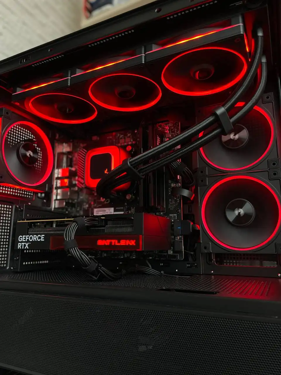 Игровой компьютер R5 7500F / RTX5060 / 32GB - Компьютеры и комплектующие (Электроника) в Владивосток