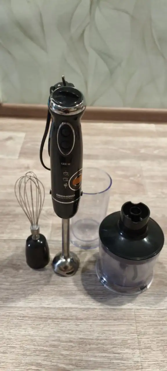 Блендер Redmond RHB-2942, 1300 Вт - Кухонная техника (Электроника) в Владивосток