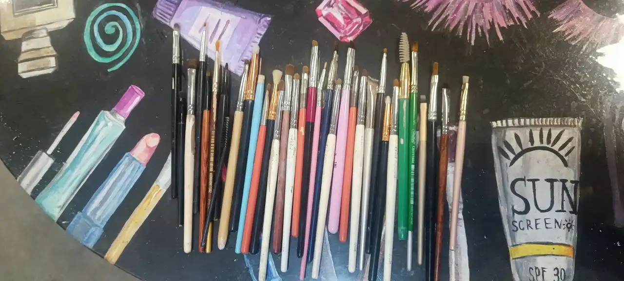 Кисти для макияжа со стеклянной вазой - Кисти для макияжа (Красота и здоровье) в Владивосток