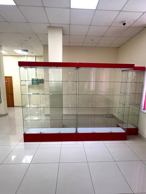 Стеклянные витрины с подсветкой и прилавки - Медицинские товары в Владивосток