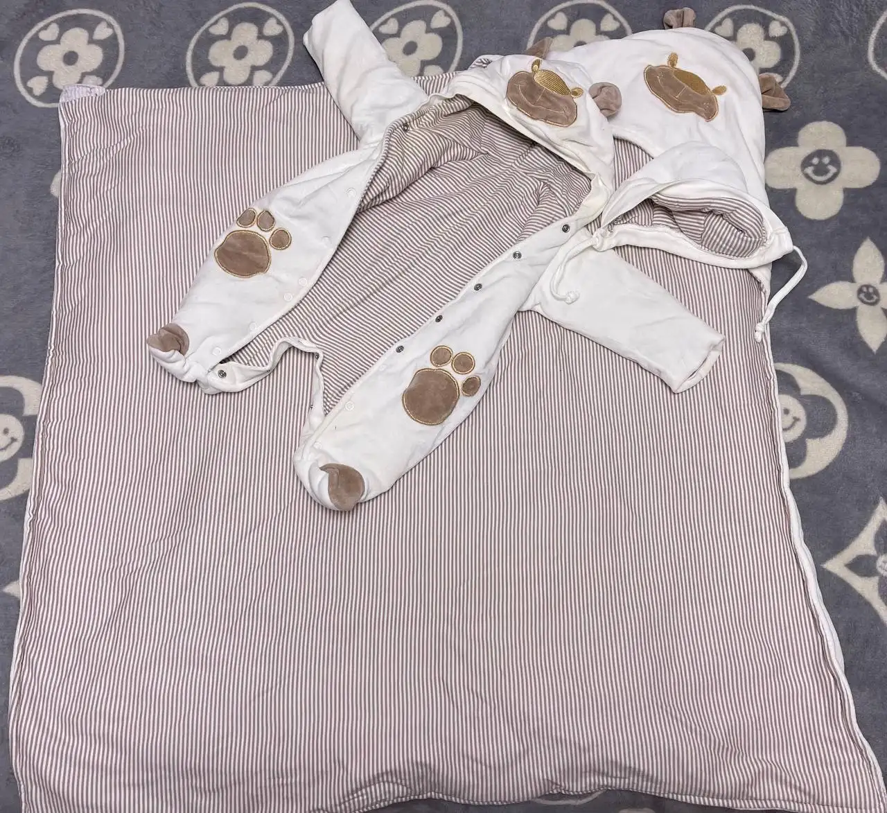 Конверт на выписку новорожденного с пледом - Конверты для новорожденных (Товары для детей) в Владивосток