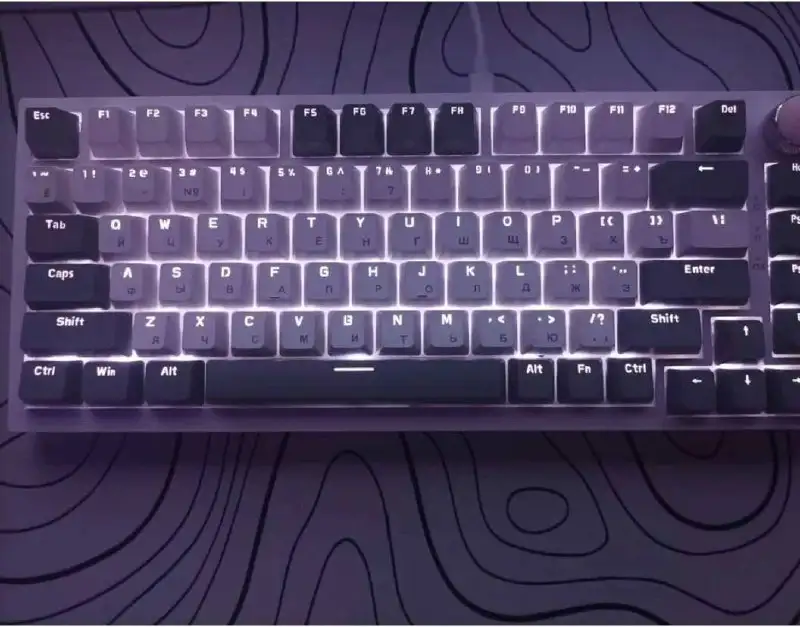 Продажа клавиатуры, наушников, часов, хомяка и кресла - Барахолка в Владивосток