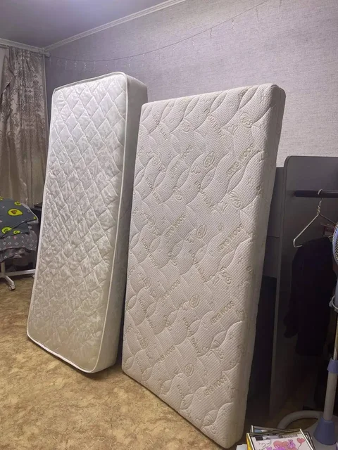 Двухъярусная кровать с матрасом - Двери в Владивосток