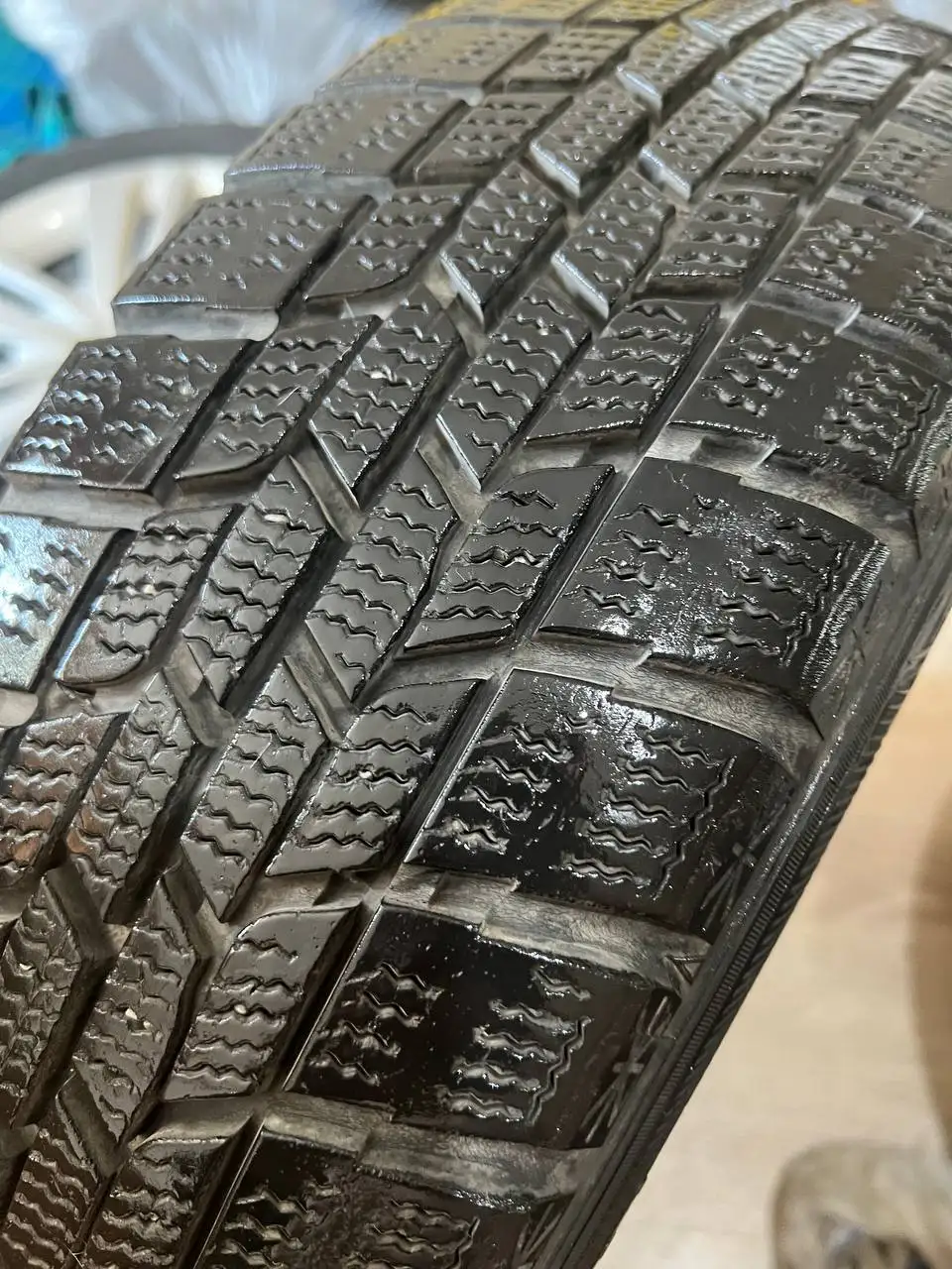 Продажа комплекта дисков с зимней и летней резиной, 165/65 R14 - Шины и диски (Авто) в Владивосток