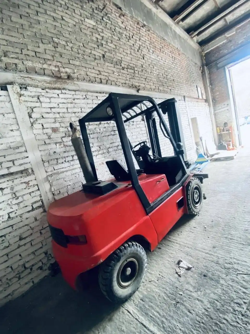 Продам вилочный погрузчик - Складское оборудование (Готовый бизнес и оборудование) в Владивосток