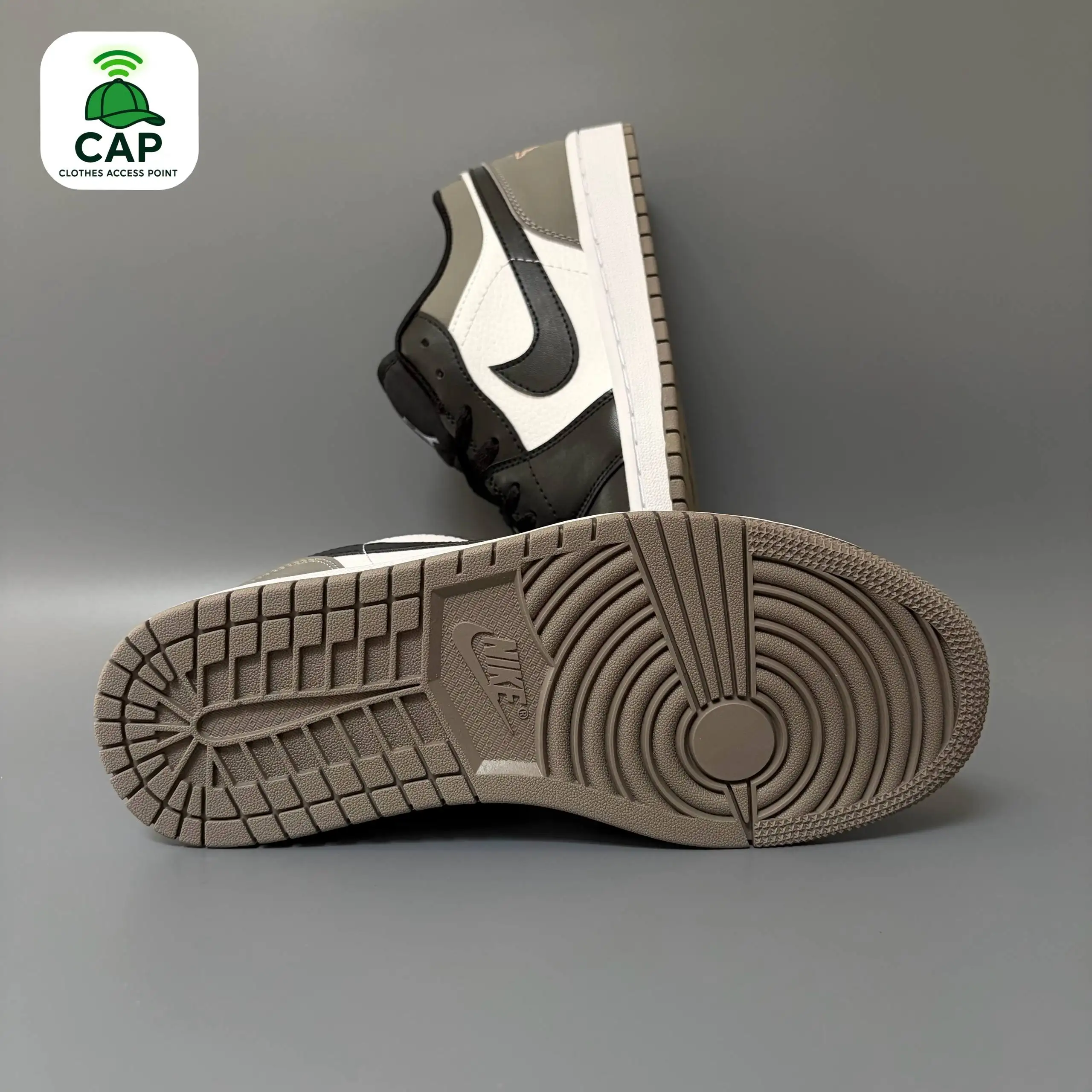 Кроссовки Nike Air Jordan 1 Low - Обувь (Одежда) в Владивосток