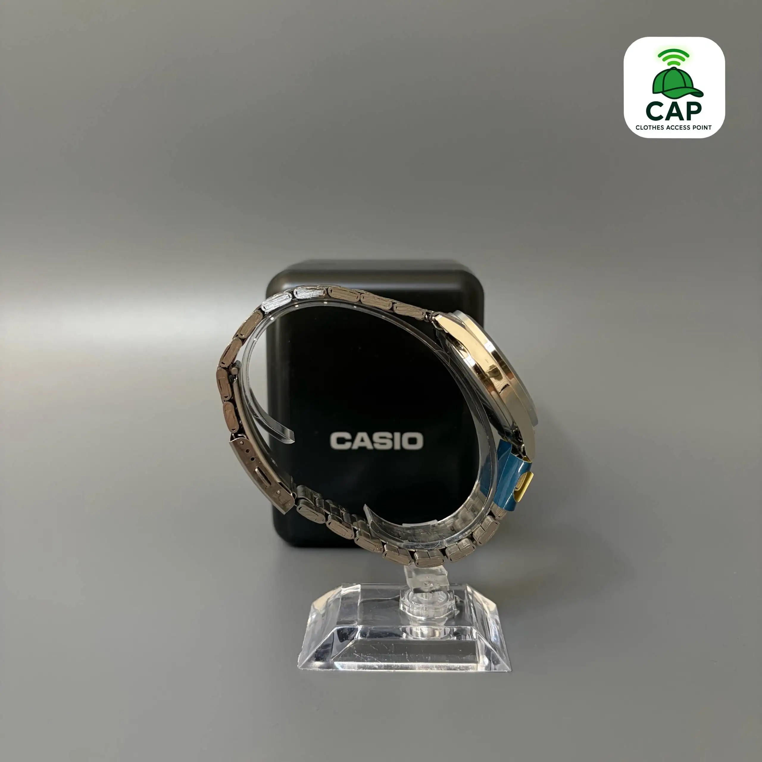 Часы Casio Classic с белым экраном - Часы (Барахолка) в Владивосток
