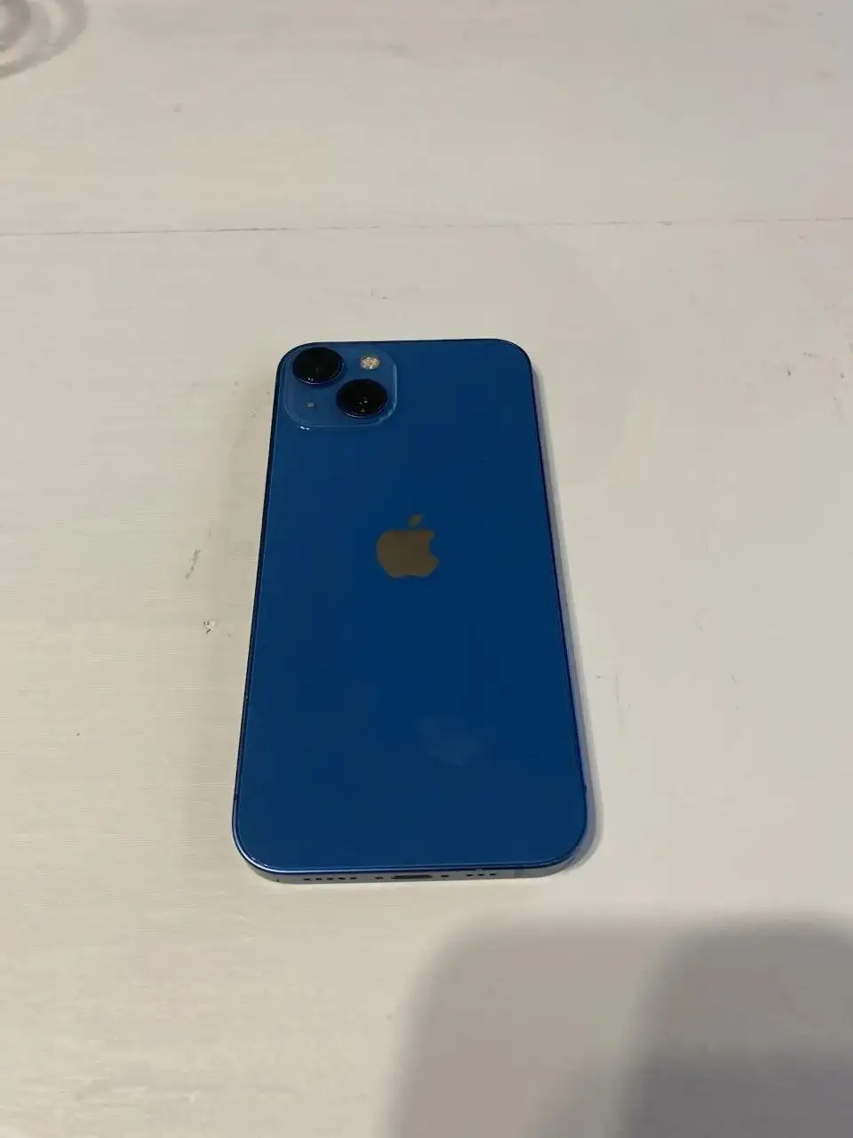 iPhone 13 128GB в хорошем состоянии - Смартфоны и гаджеты (Электроника) в Владивосток