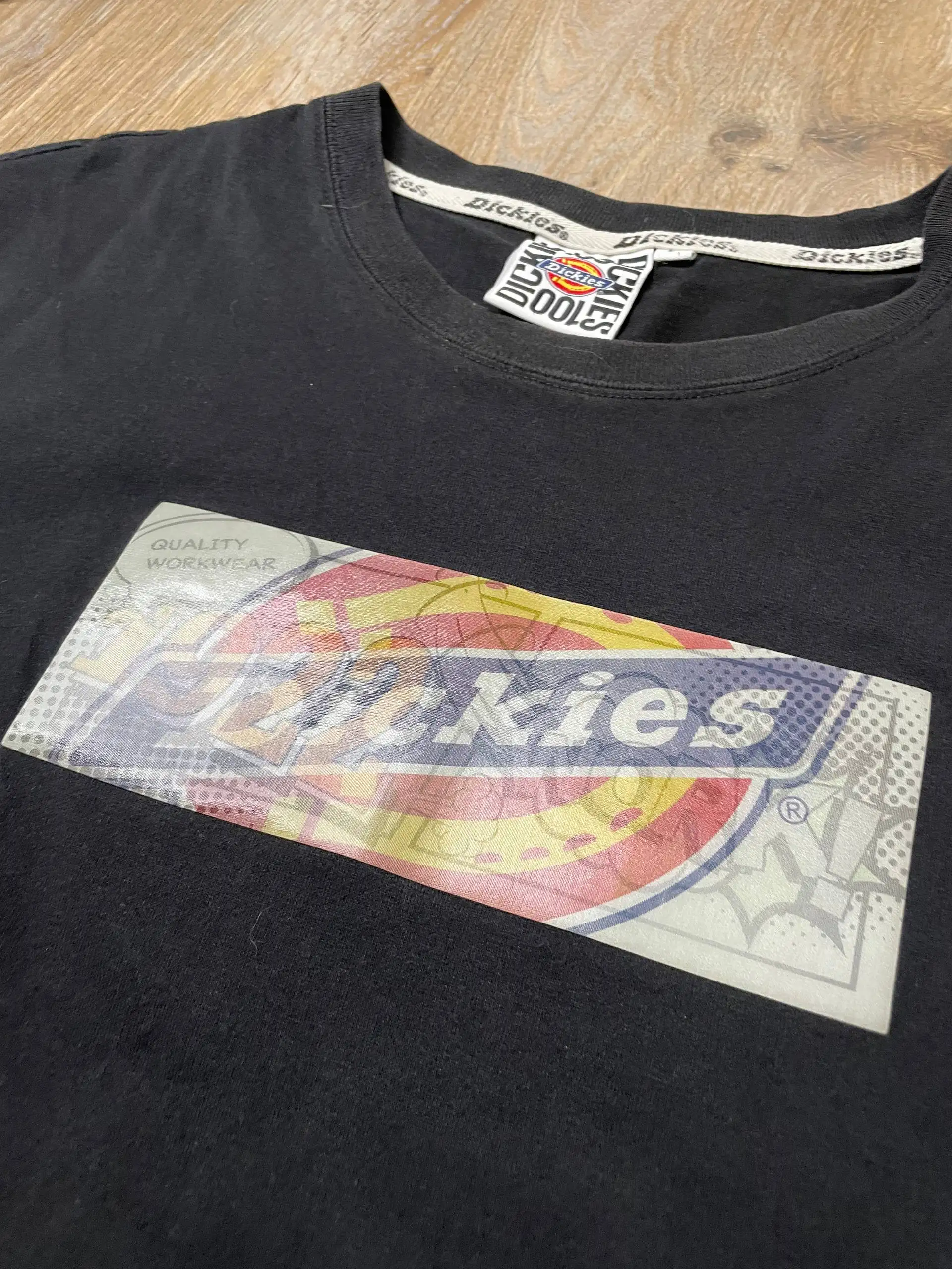 Футболка Dickies размер L - Футболки (Одежда) в Владивосток