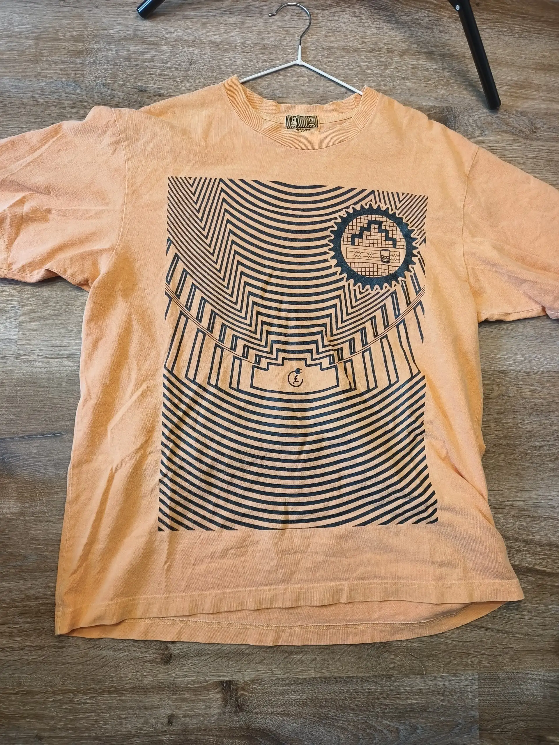 Футболки CAV Empt в отличном состоянии - Футболки (Одежда) в Владивосток
