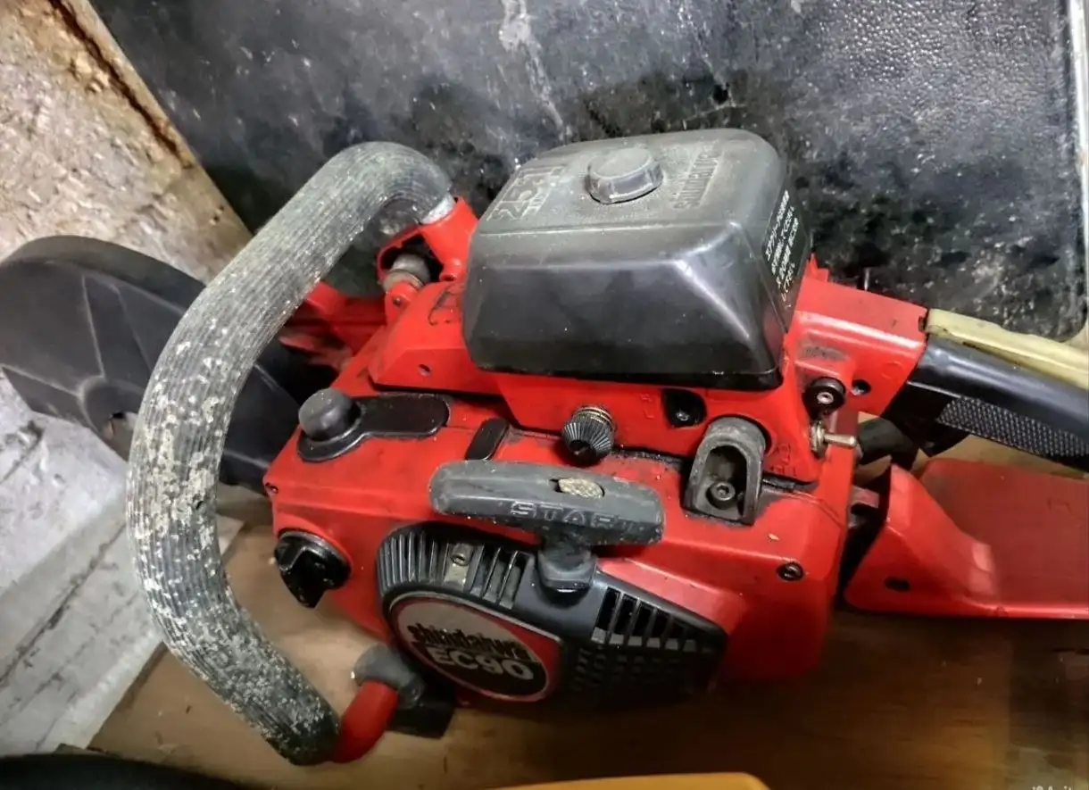 Продам бензорез Shindaiwa - Запчасти в Владивосток
