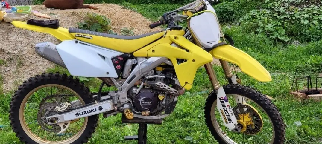 Suzuki RM-Z450 2006 года - Мотоциклы (Хобби и отдых) в Владивосток