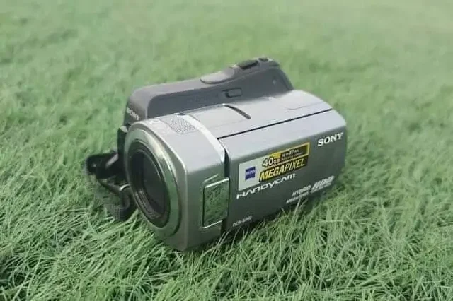 Видеокамера Sony Handycam DCR-SR65E - частное объявление в Владивосток