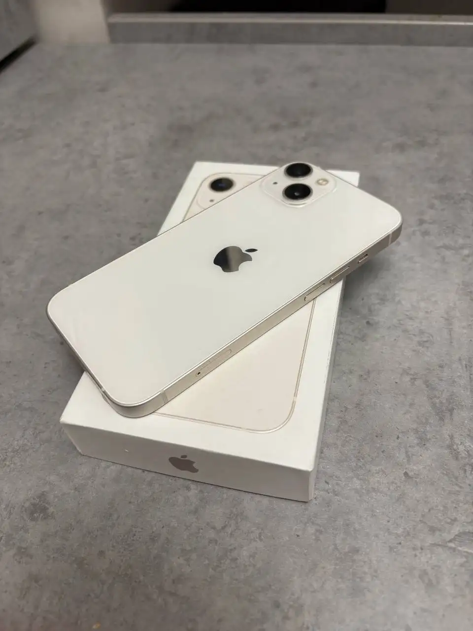 iPhone 13 128GB, идеальное состояние - Смартфоны (Электроника) в Владивосток