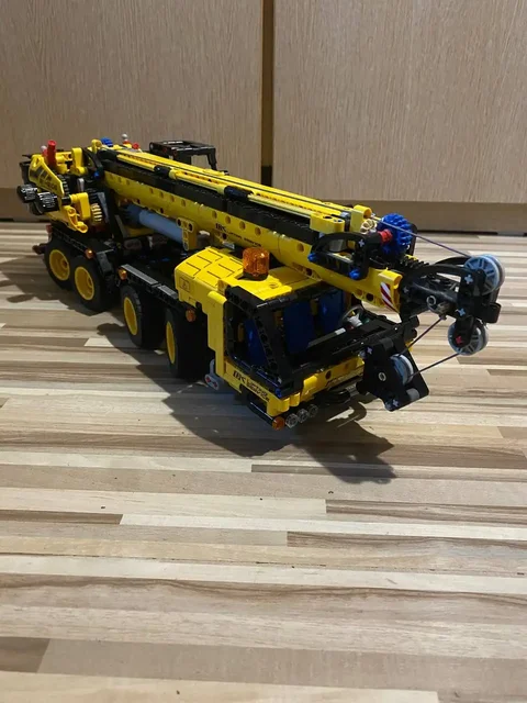 LEGO Technic 42108 кран - Кухонная утварь в Владивосток
