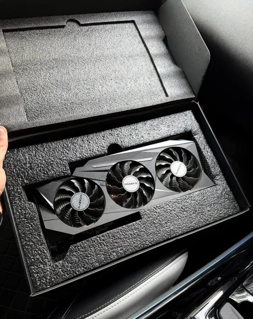 Продажа видеокарты GIGABYTE RTX 3080 и SSD - Программное обеспечение в Владивосток