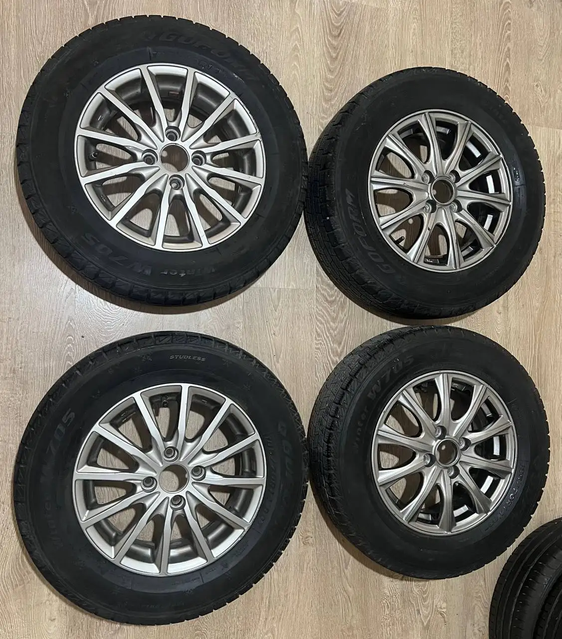 Продам литье на зимней резине Goform 185/70R14 - Шины и диски (Авто) в Владивосток