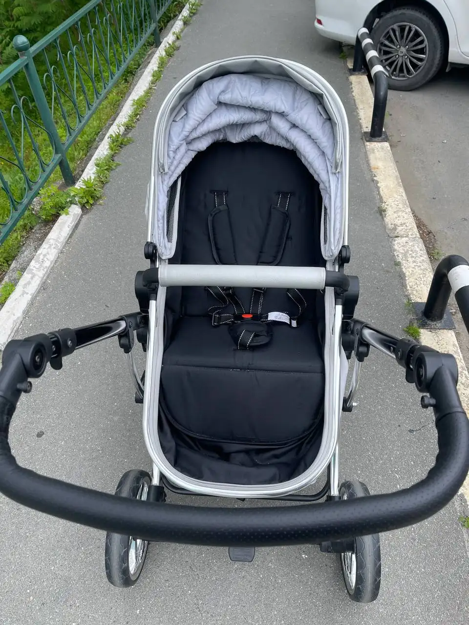 Коляска прогулочная Luxmom светло-серый 2в1 - Коляски (Товары для детей) в Владивосток