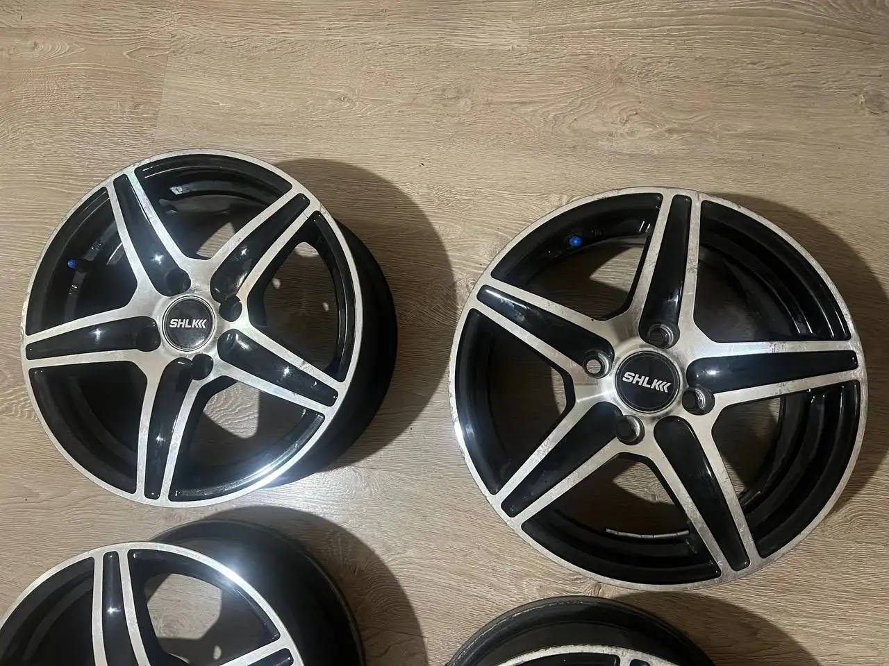 Продам литье R15 4x100 6J ET35 - Диски (Авто) в Владивосток