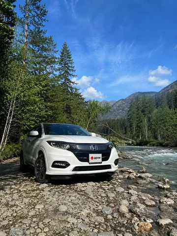 HONDA VEZEL ГИБРИД 2018 - Легковые автомобили в Владивосток