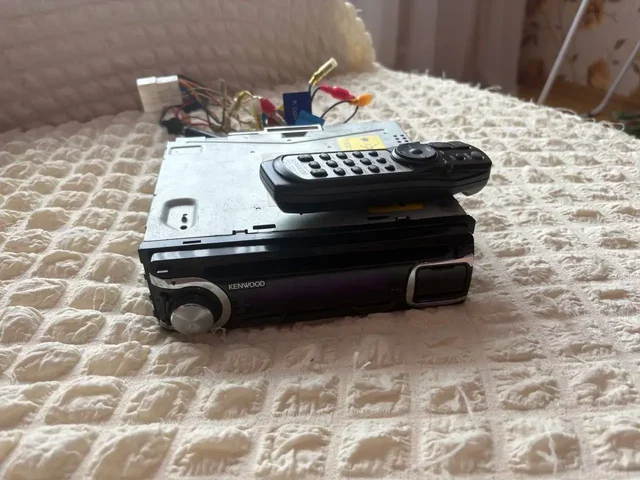Продам магнитолу Kenwood I-K50 - Моноблоки в Владивосток