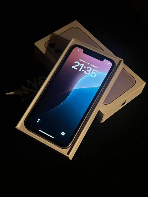 iPhone 11 64GB лавандовый - Электронные сигареты и аксессуары в Владивосток