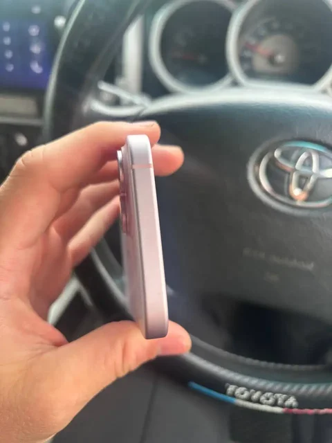 iPhone 15 розовый 128GB - Электронные сигареты и аксессуары в Владивосток
