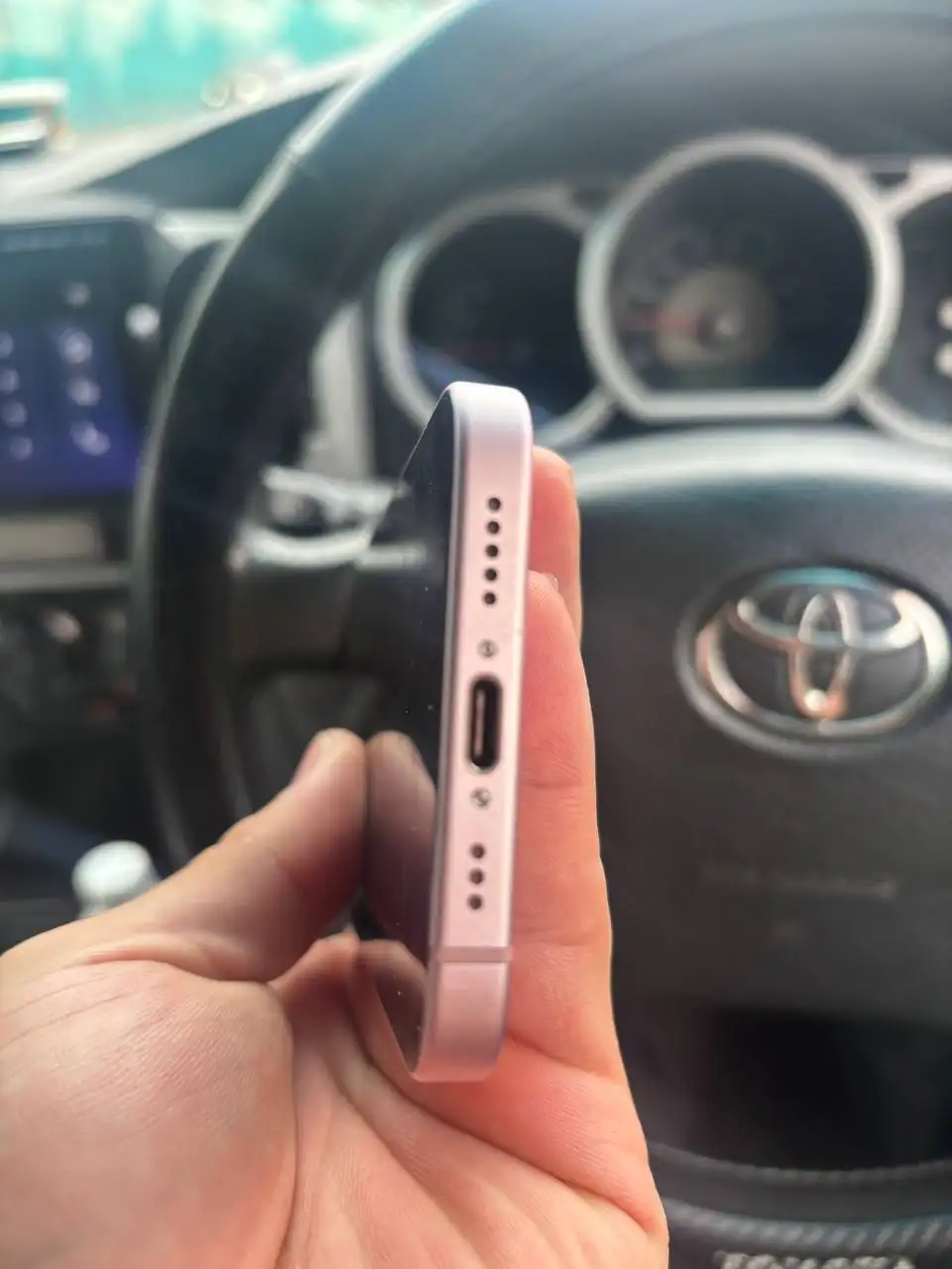 iPhone 15 розовый 128GB - Мобильные телефоны (Электроника) в Владивосток