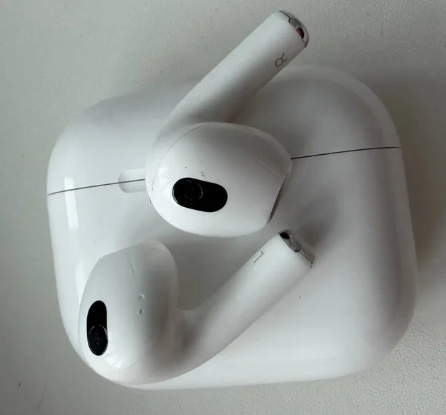 Продам AirPods 3 - Электроника в Владивосток
