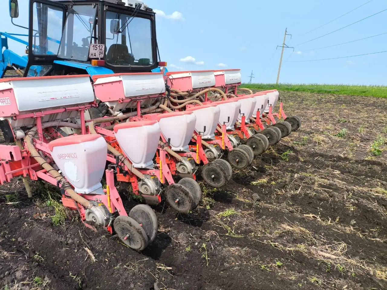 Продажа автомобиля ВАЗ 2106, сеялки Гаспардо и крана дизельного - Барахолка в Краснодар