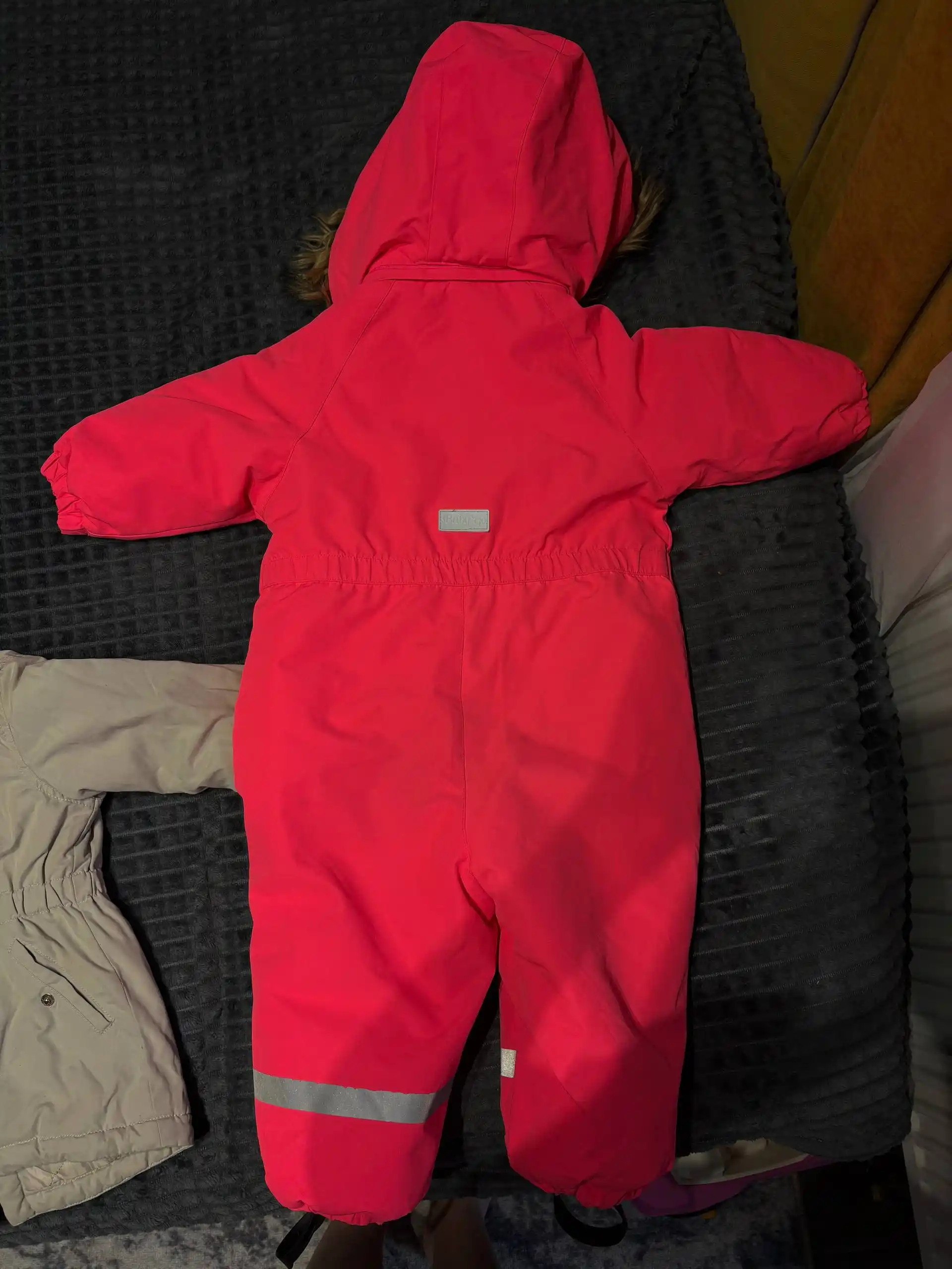 Куртка и комбинезон