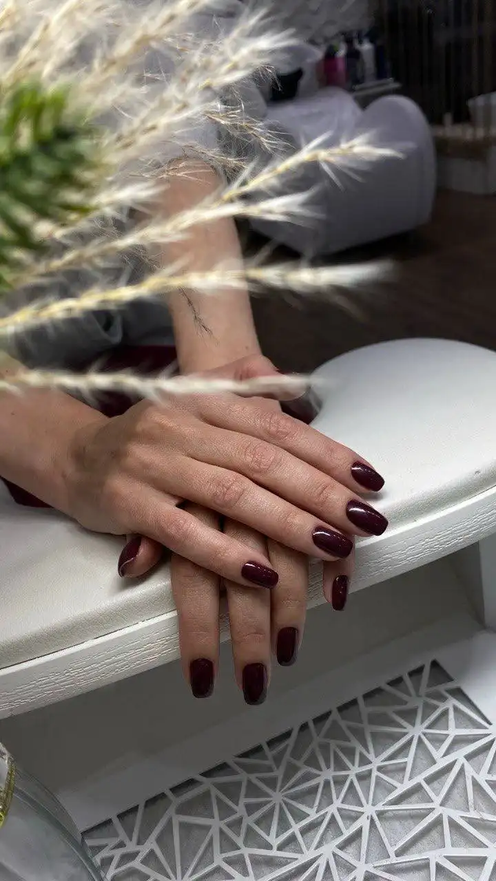 Маникюр в Мытищах