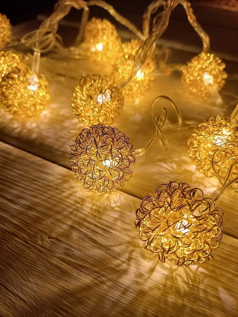 Новогодние гирлянды металлические с теплым светом