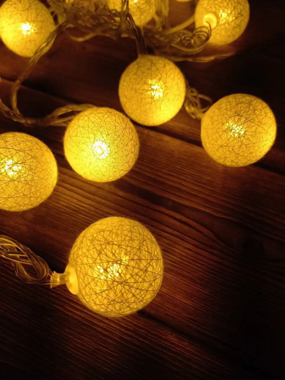 Новогодние гирлянды металлические с теплым светом