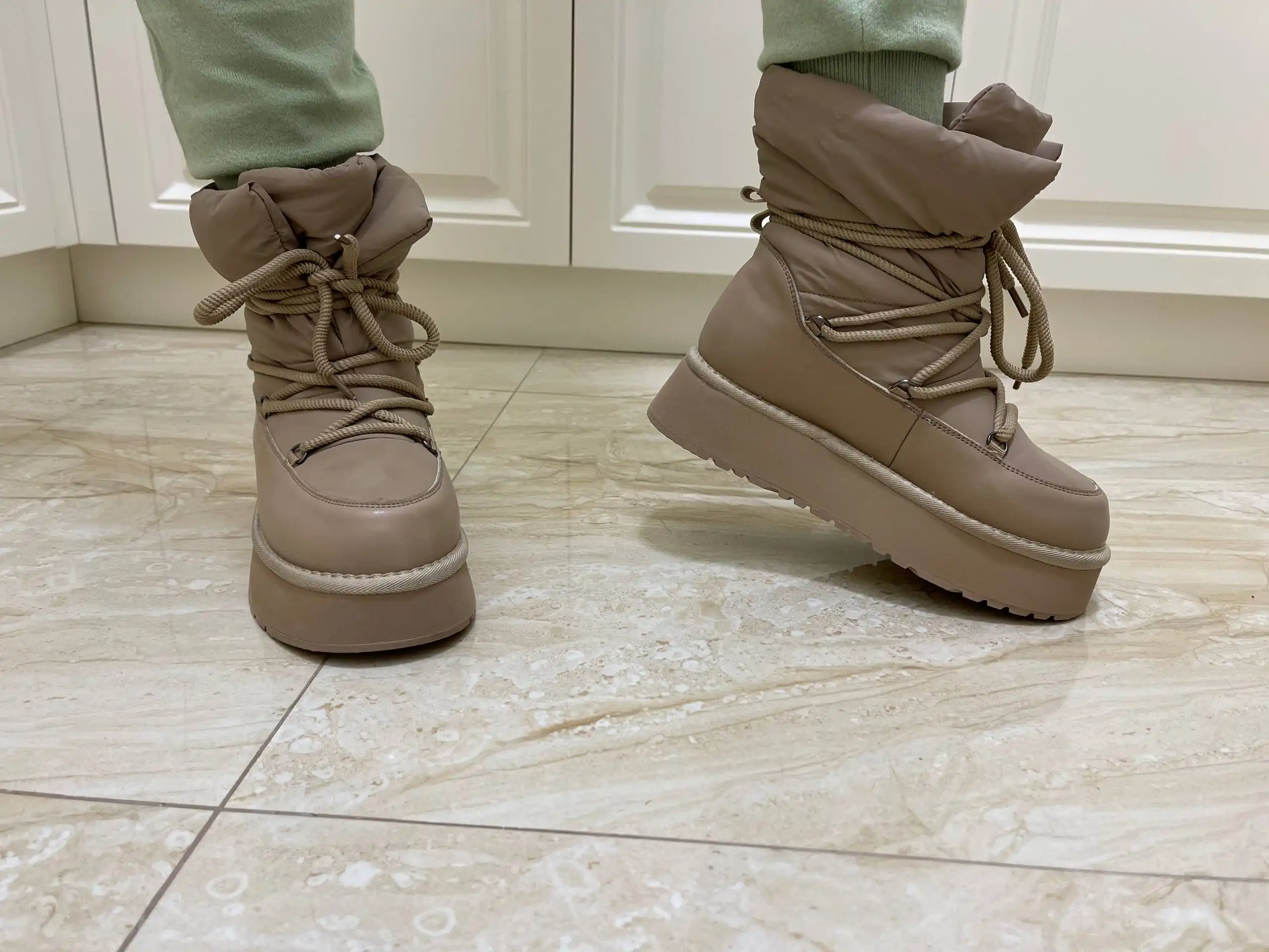 Женские луноходы на меху