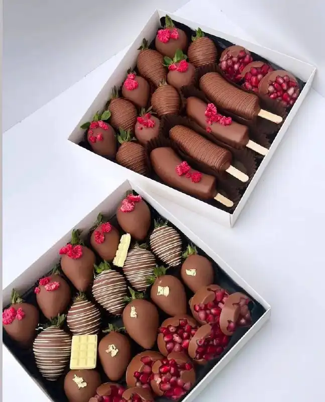 Клубника в шоколаде и другие сладости