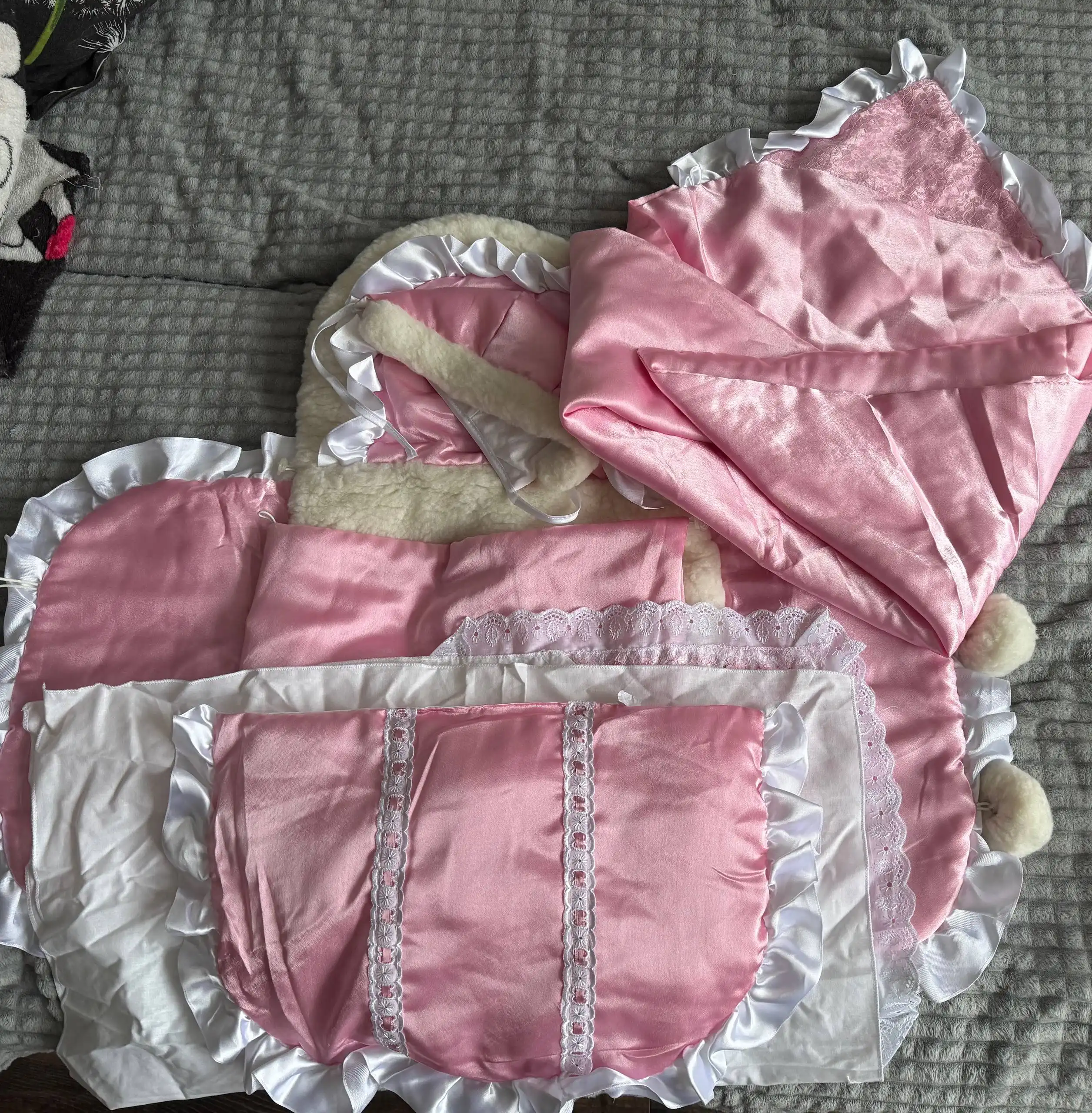 Отдам конверт на выписку даром в Мытищах